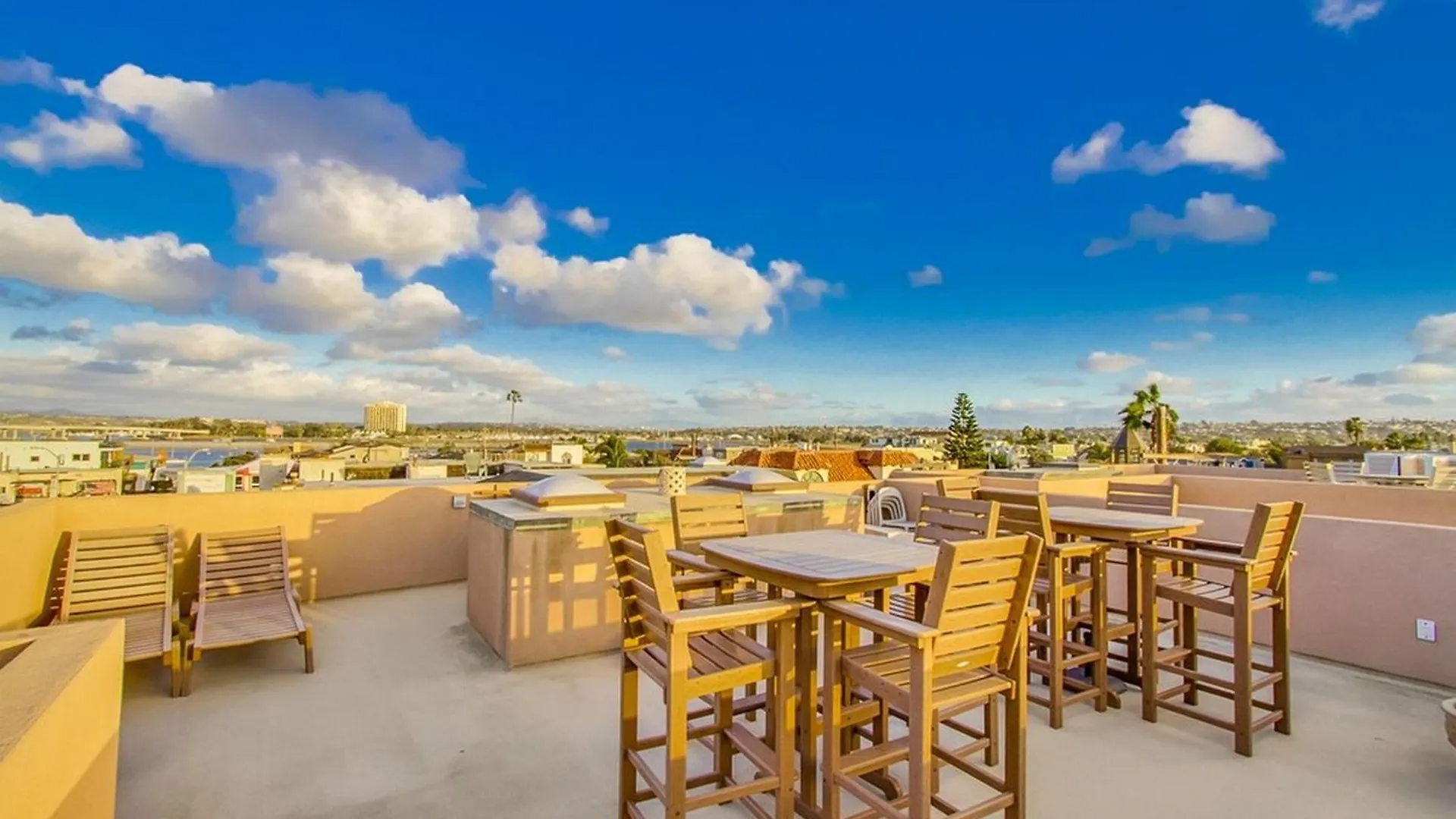 B5237 Surf And Mission Holiday home