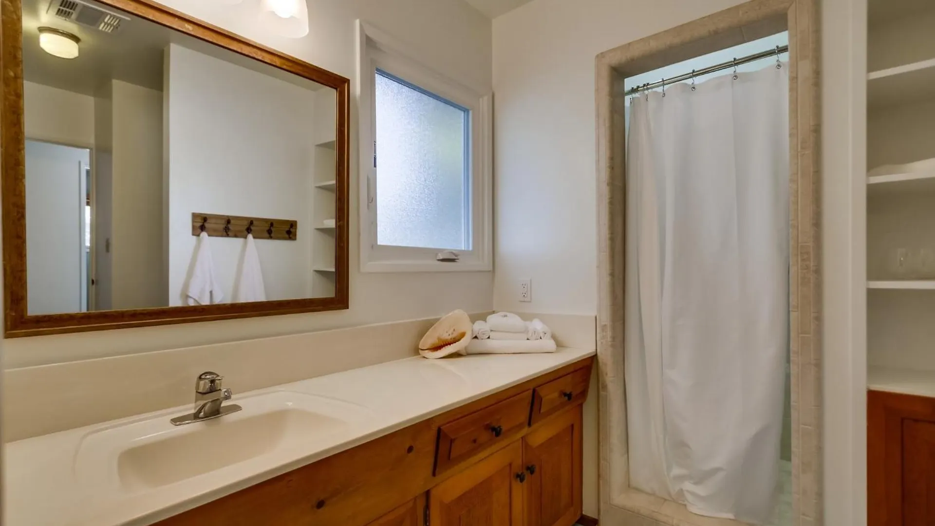 B5199 Mission Bay Classic House *