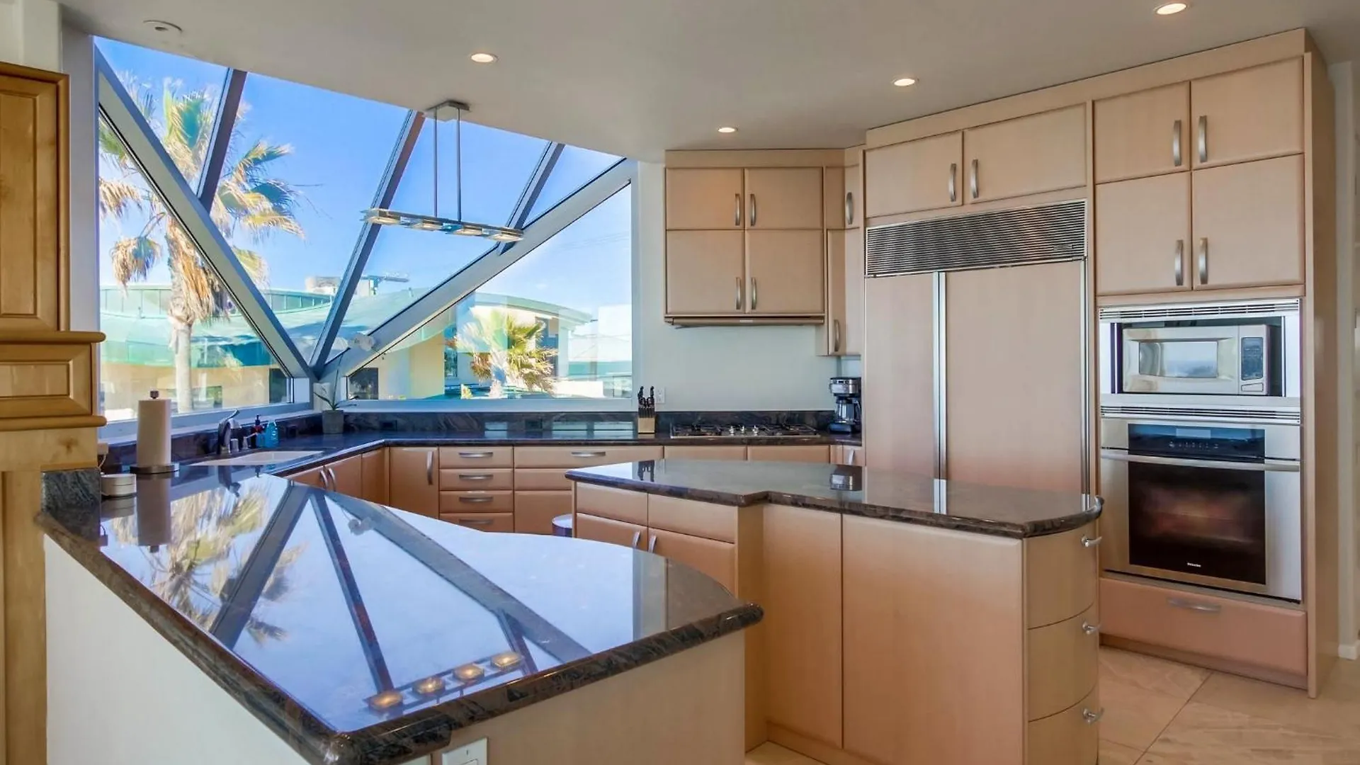 B5188 Ocean Palms Penthouse Apartment San Diego