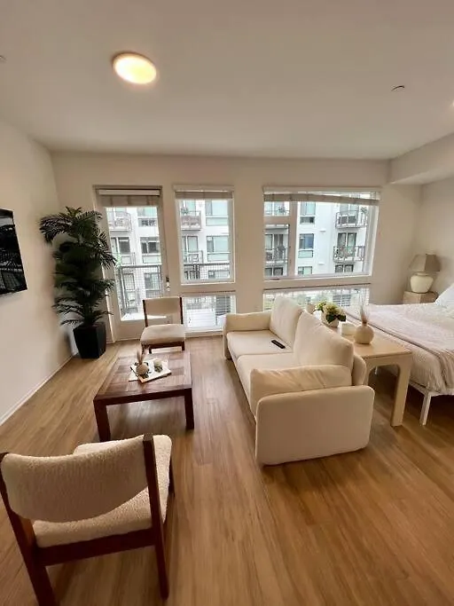 Stylish Downtown Studio Apartment San Diego