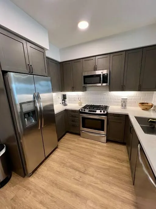 Stylish Downtown Studio Apartment *
