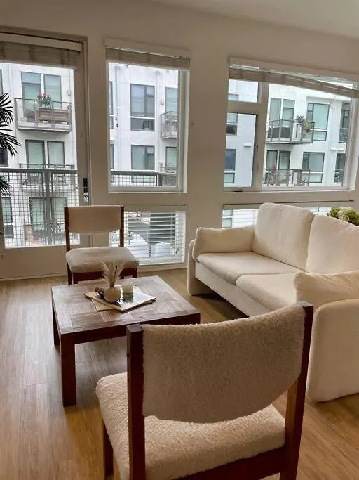 Stylish Downtown Studio San Diego