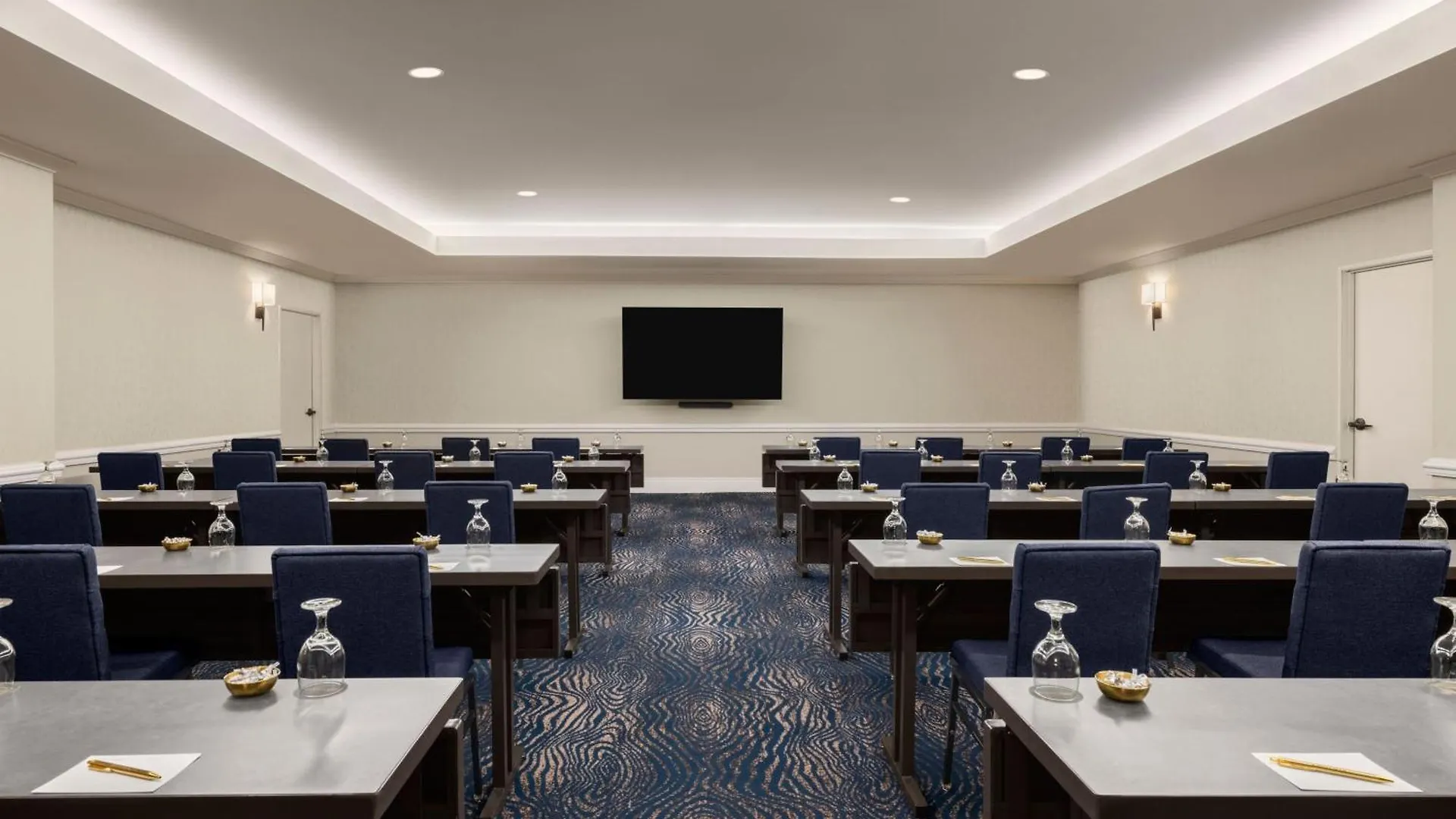 Hotel Courtyard By Marriott Downtown 4*