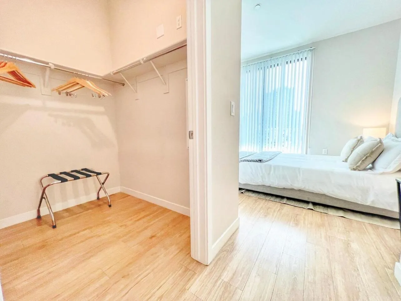 3 Bedroom Penthouse In Downtown! San Diego