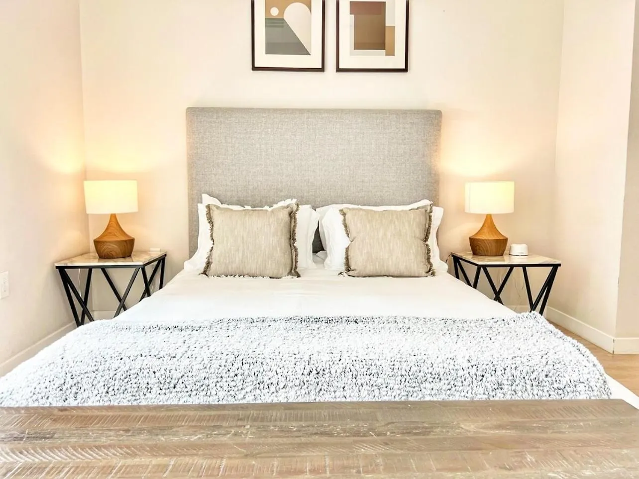 Apartment 3 Bedroom Penthouse In Downtown! San Diego