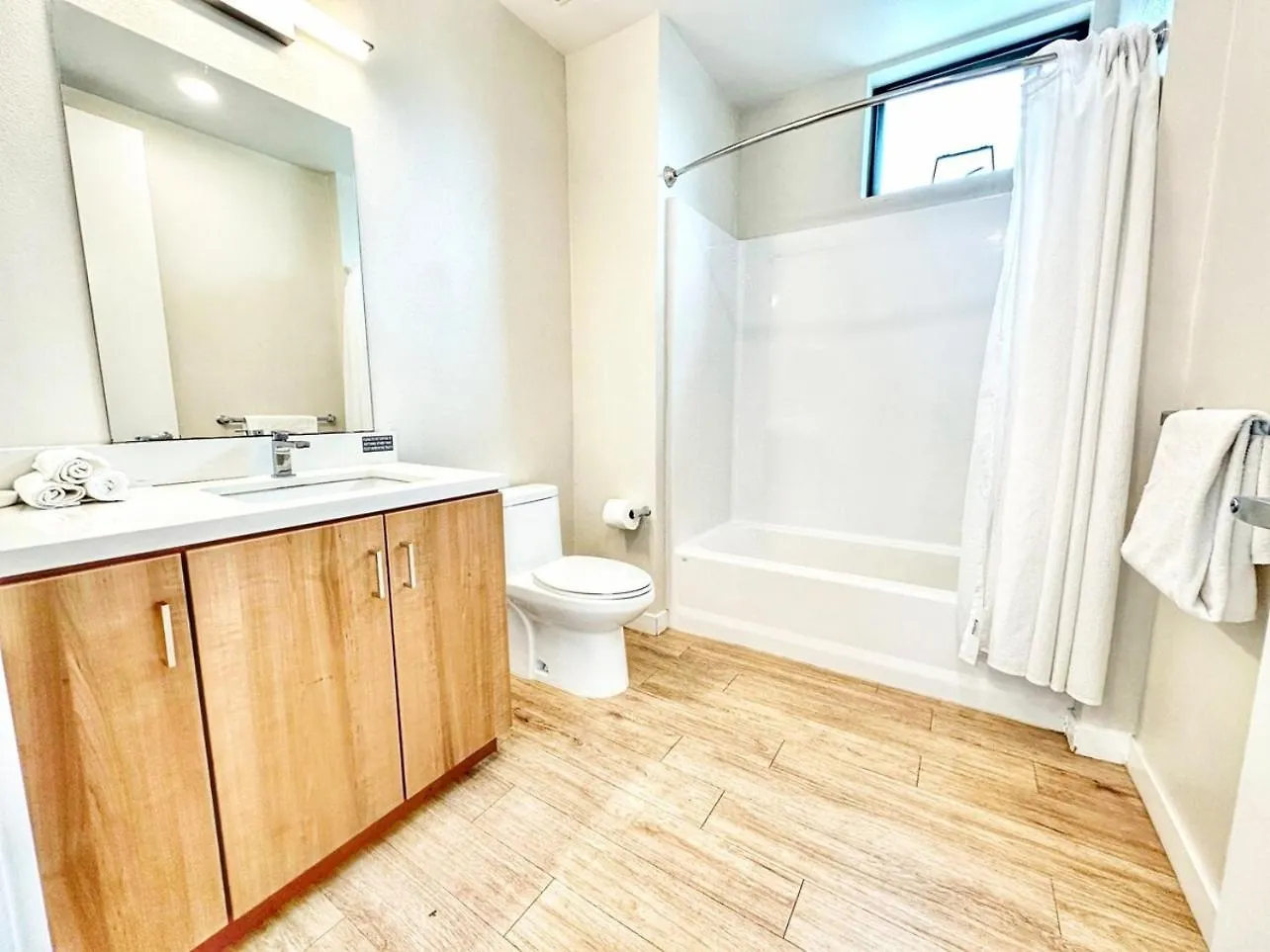One Bedroom Wbalcony And Views! Apartment San Diego