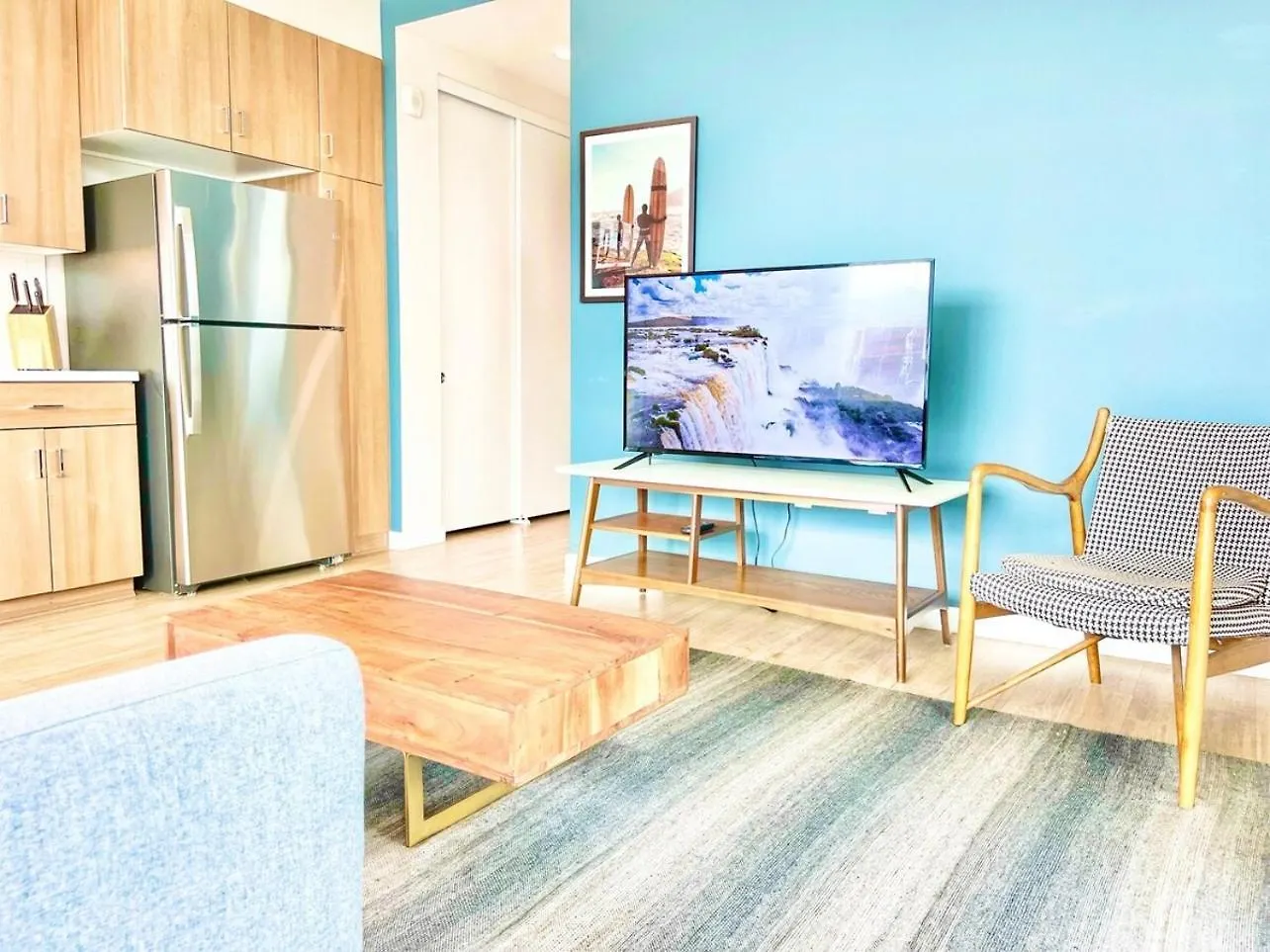 One Bedroom Wbalcony And Views! Apartment