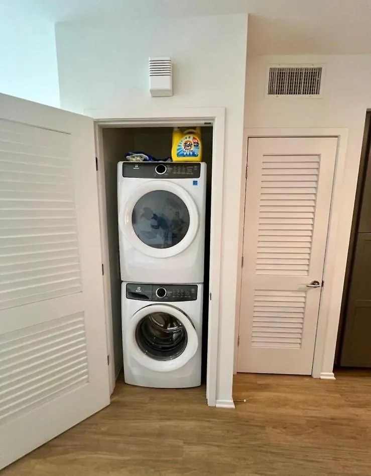 Stylish Downtown Views & Amenities San Diego