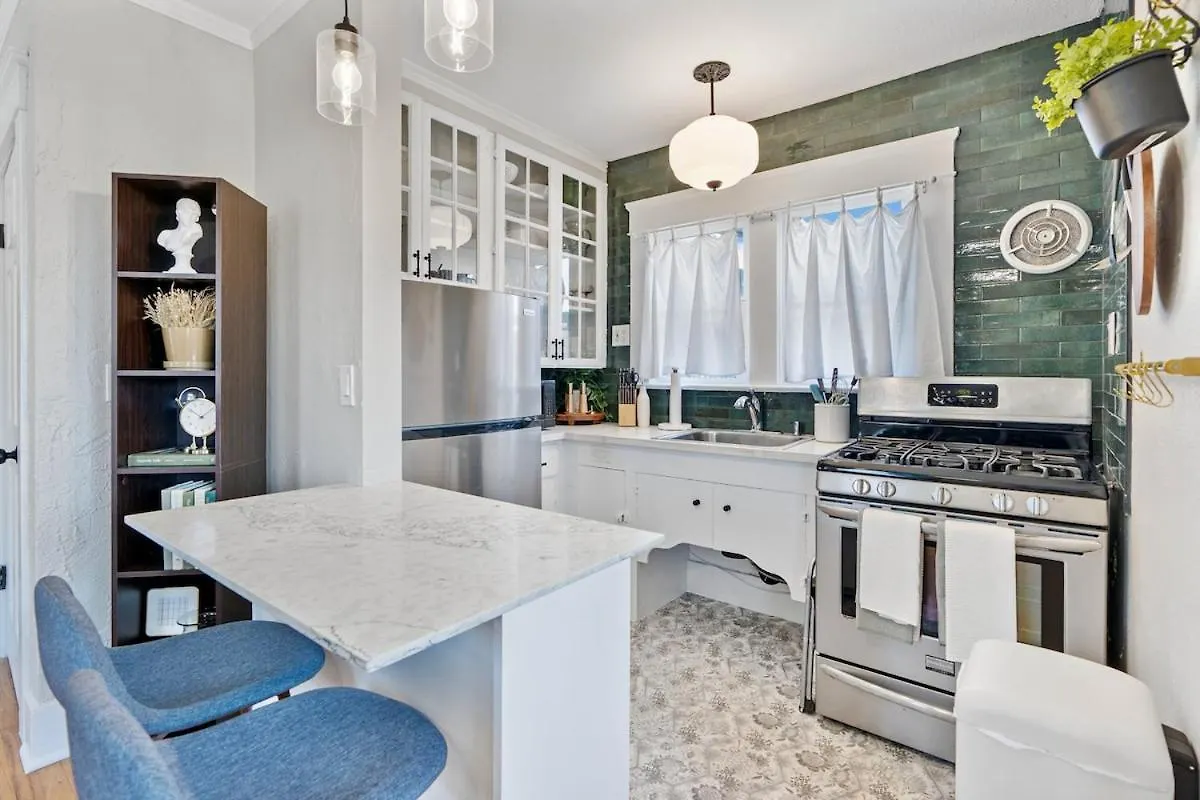 The Downtown Carriage Flat Apartment San Diego