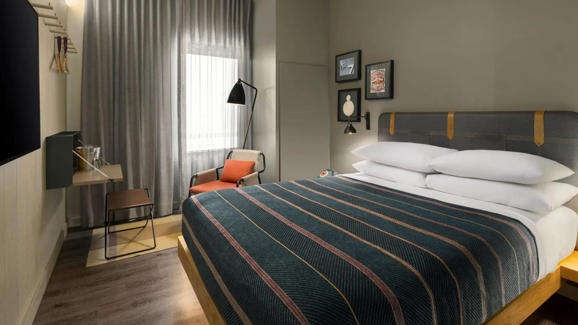 Moxy Gaslamp Quarter 4* San Diego