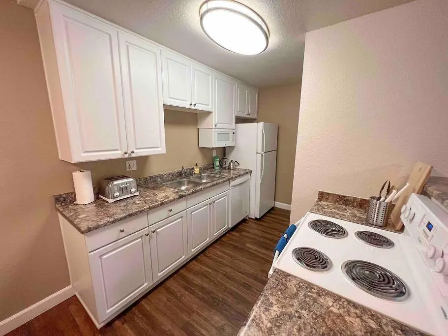 Modern In Prime La Jolla Location * San Diego