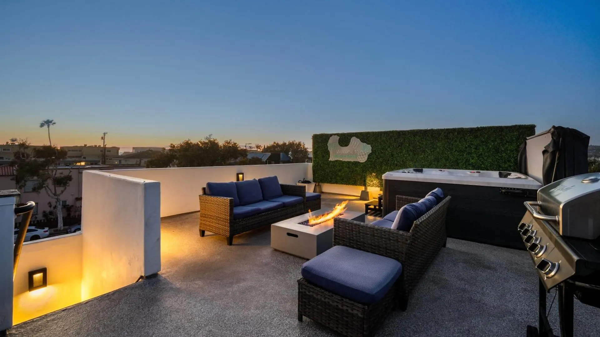 Ocean & Bay Panorama 4 Levels Rooftop With Hot Tub Holiday home *