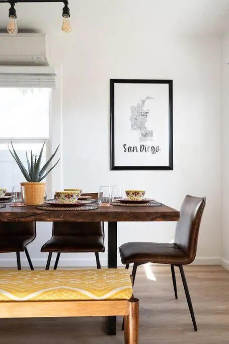 * Bueno Bueno Casita * / 7 Min To Downtown / 4 Bdr Holiday home San Diego