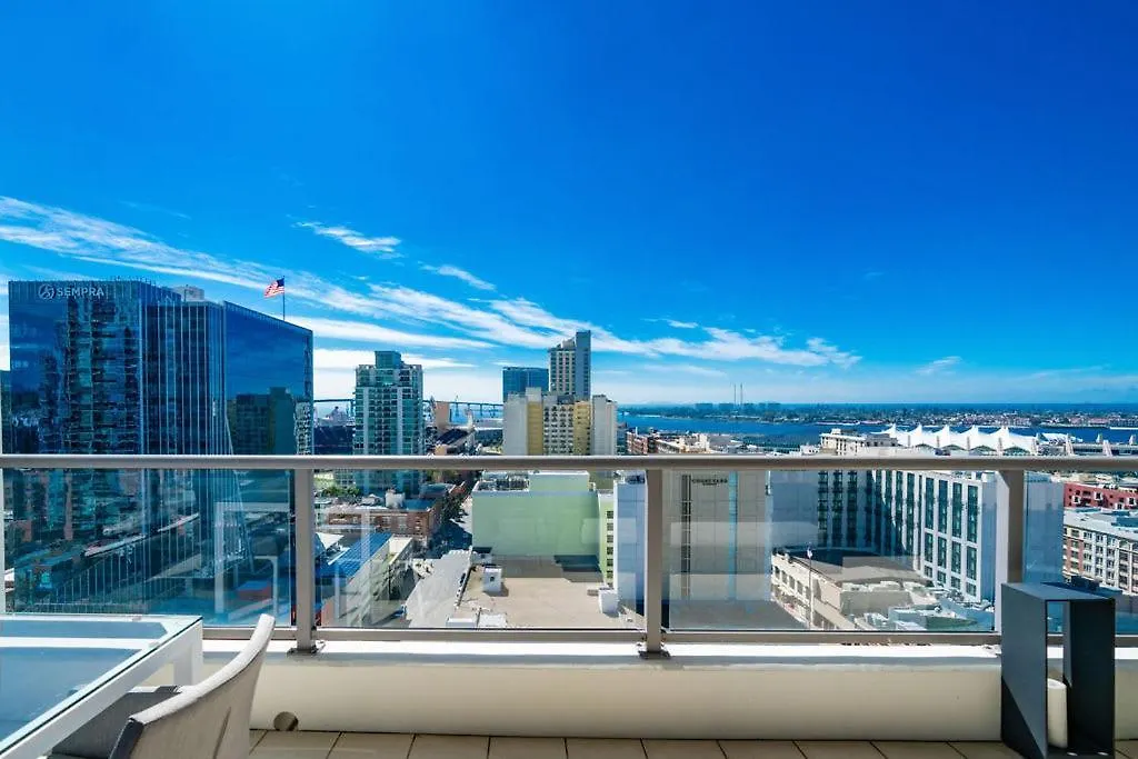 Holiday home Cityscape Elegance With Water Views San Diego