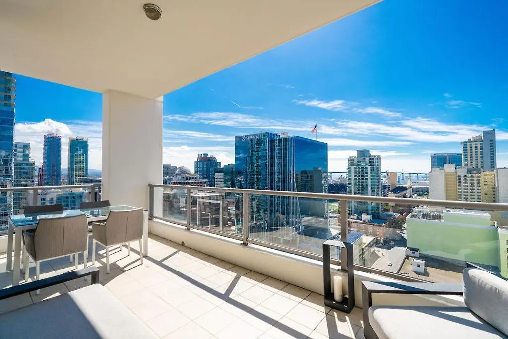 Cityscape Elegance With Water Views San Diego