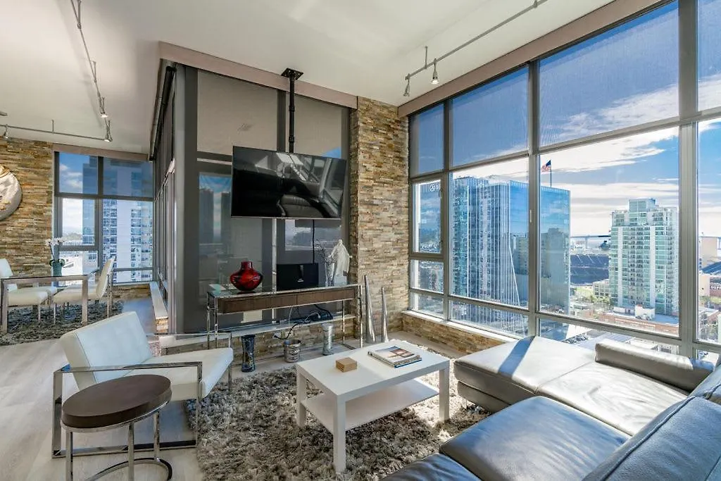 Holiday home Cityscape Elegance With Water Views San Diego