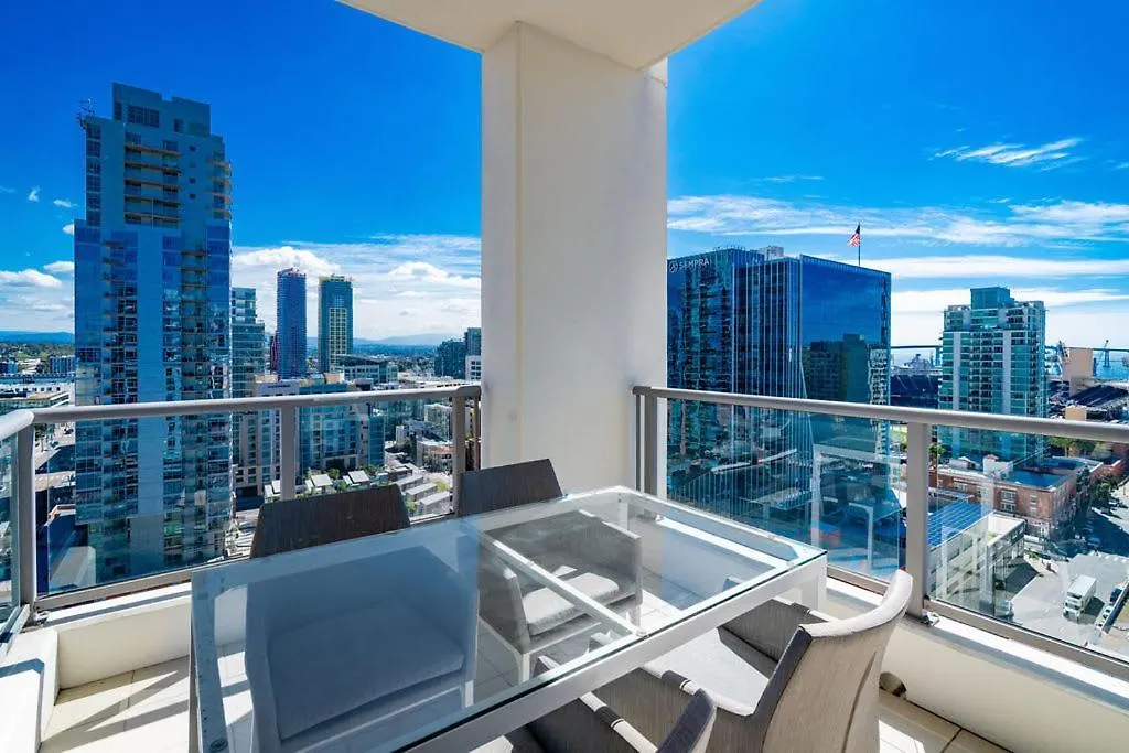 Holiday home Cityscape Elegance With Water Views San Diego