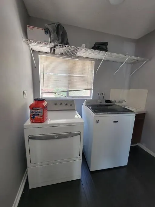 Spacious & Immaculate Haven Near Downtown Sd