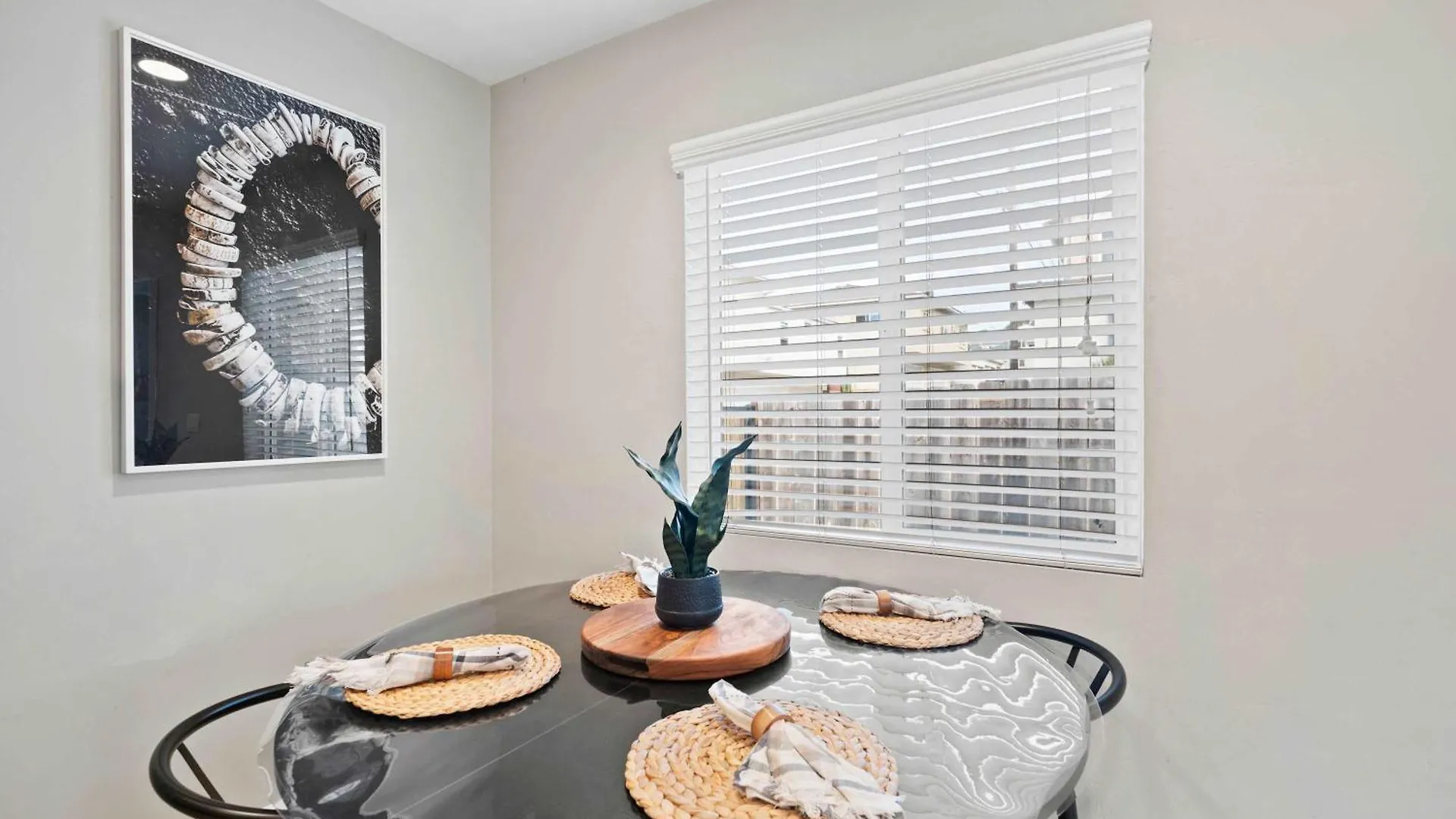 Endless Summer Retreat- In The Heart Of Ob