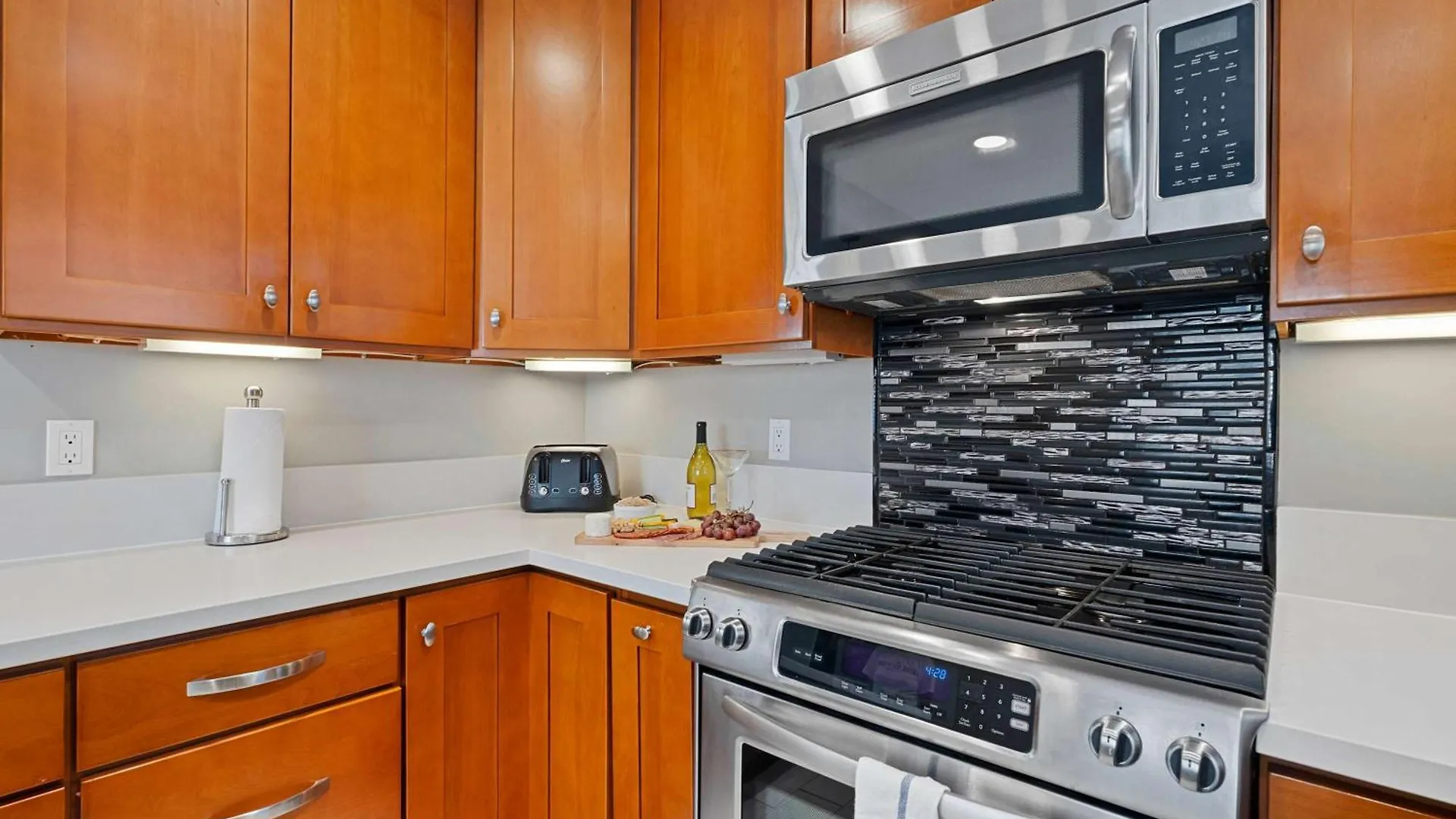 Endless Summer Retreat- In The Heart Of Ob