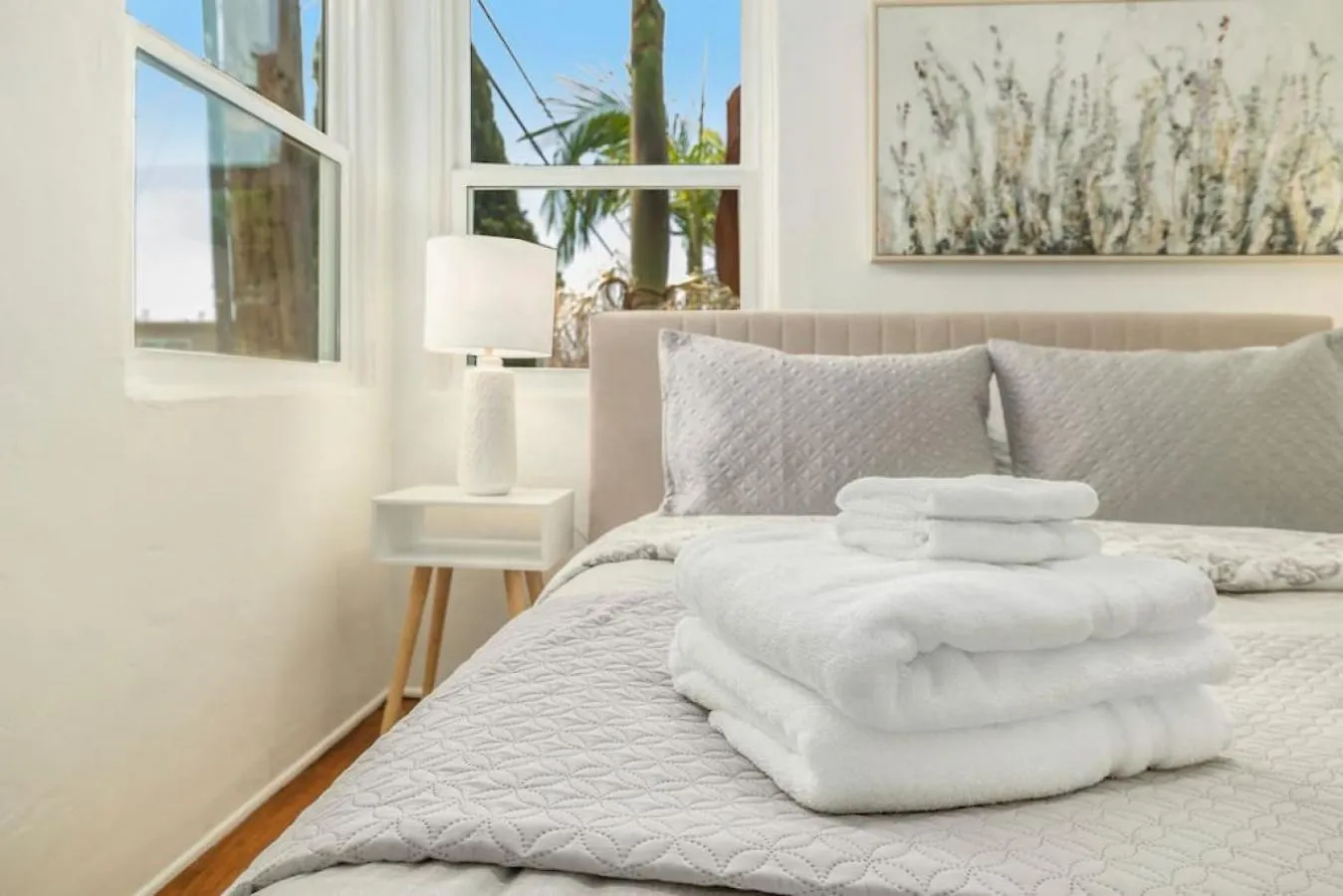 Stylish 1br Retreat With Garage Ac Close 2 Everything Holiday home