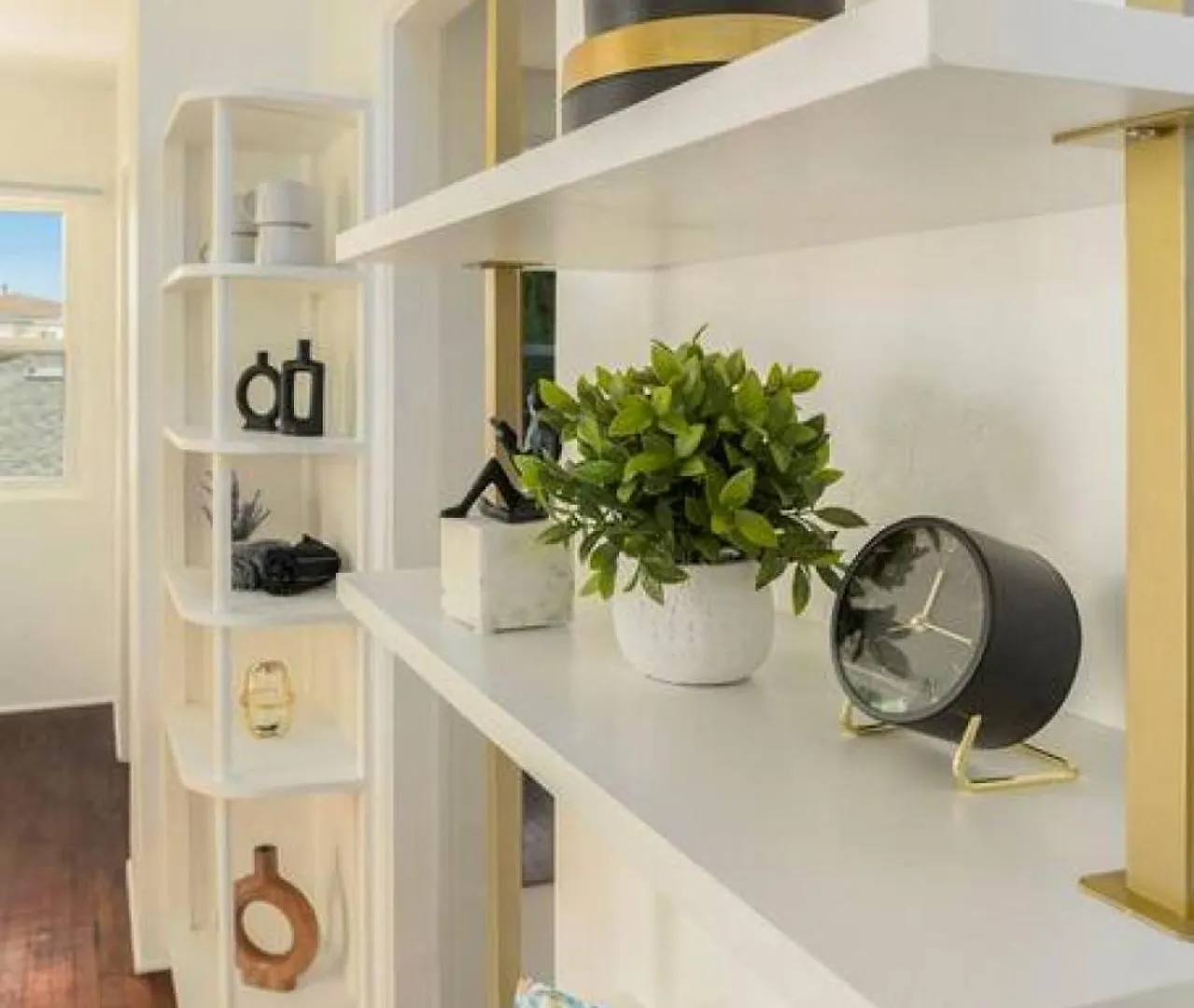 Stylish 1br Retreat With Garage Ac Close 2 Everything