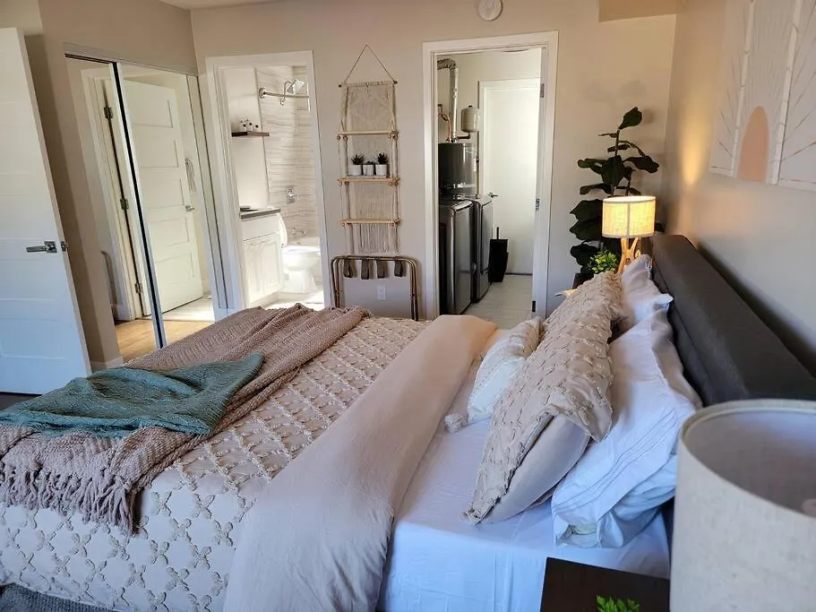 Holiday home Oasis With Hot Tub, Gym, Outdoor Theater, Huge Yard San Diego