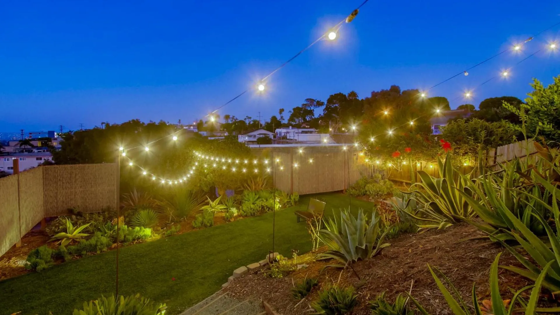 Canyon Estate Overlooking The Pacific San Diego