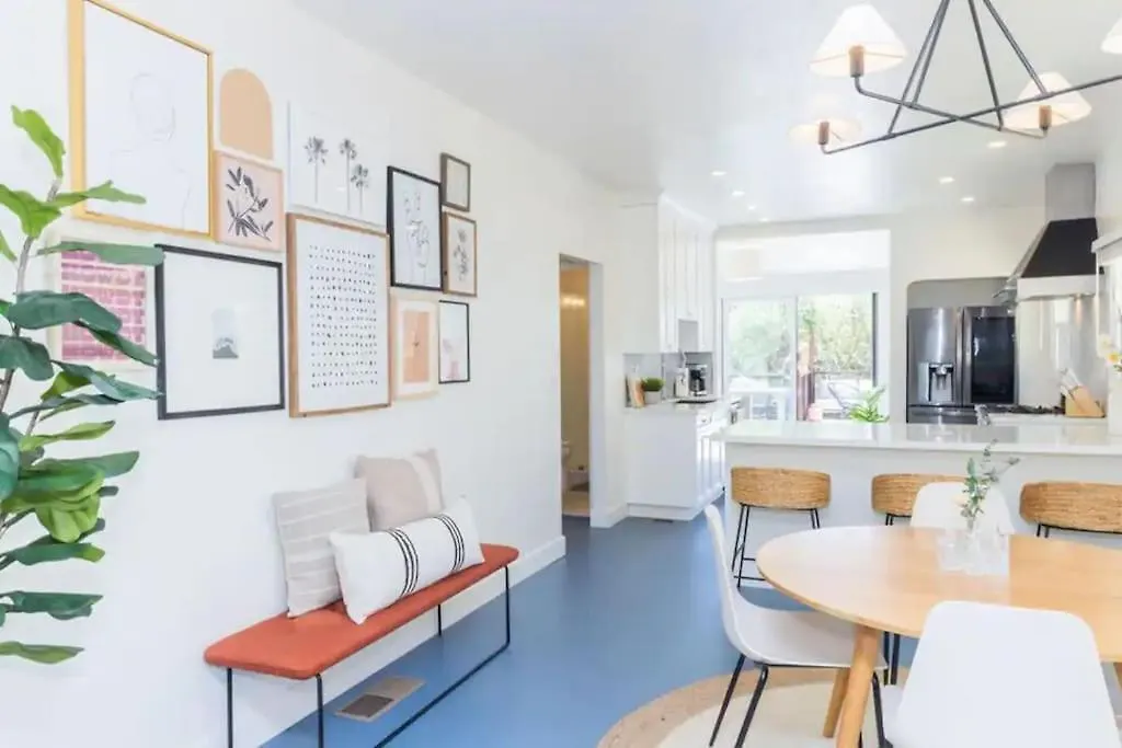 Little Italy 3bd With Huge Patio & Backyard Holiday home