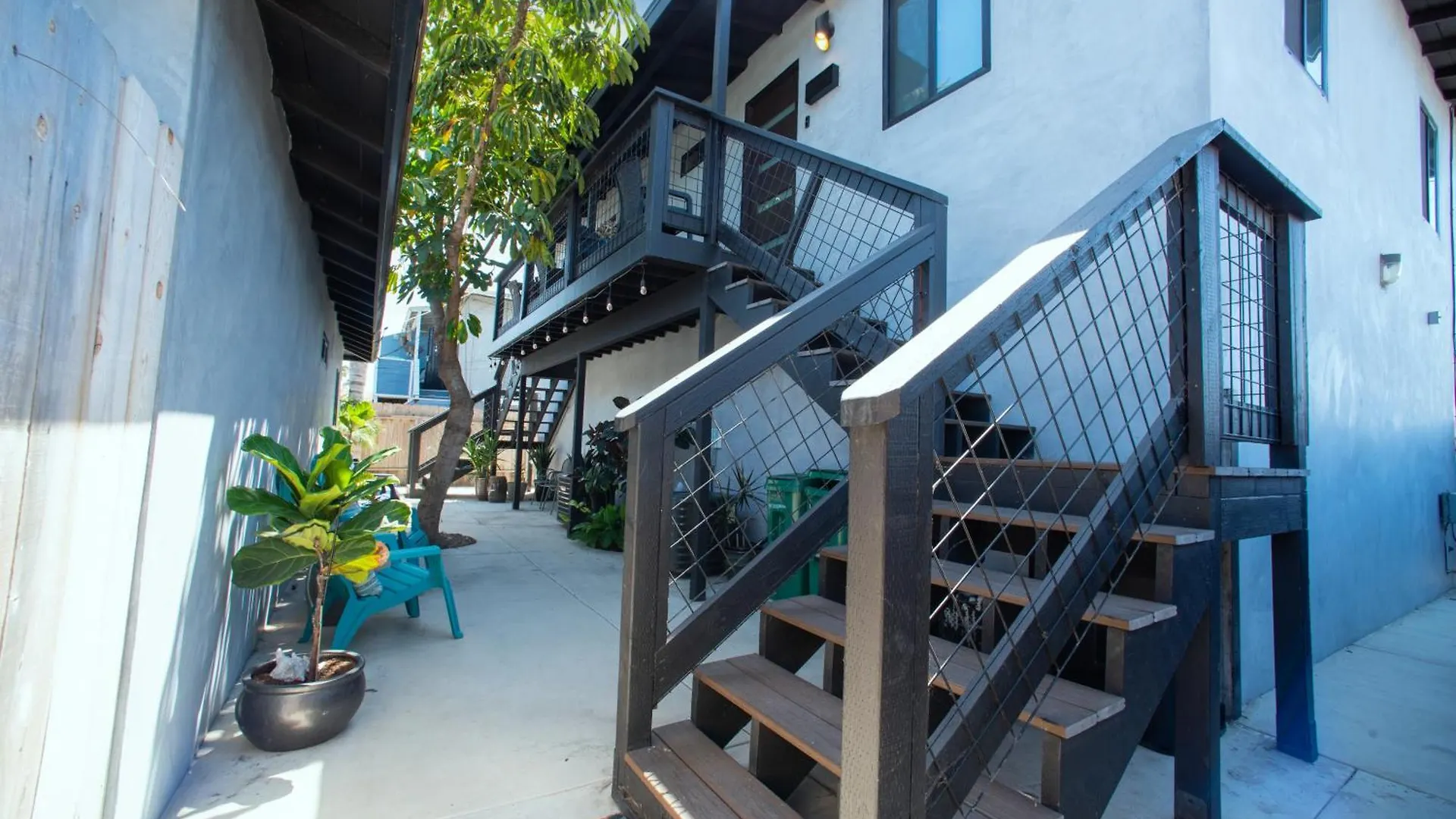 5bd Family, Event Friendly 4plex Steps2beach Apartment *