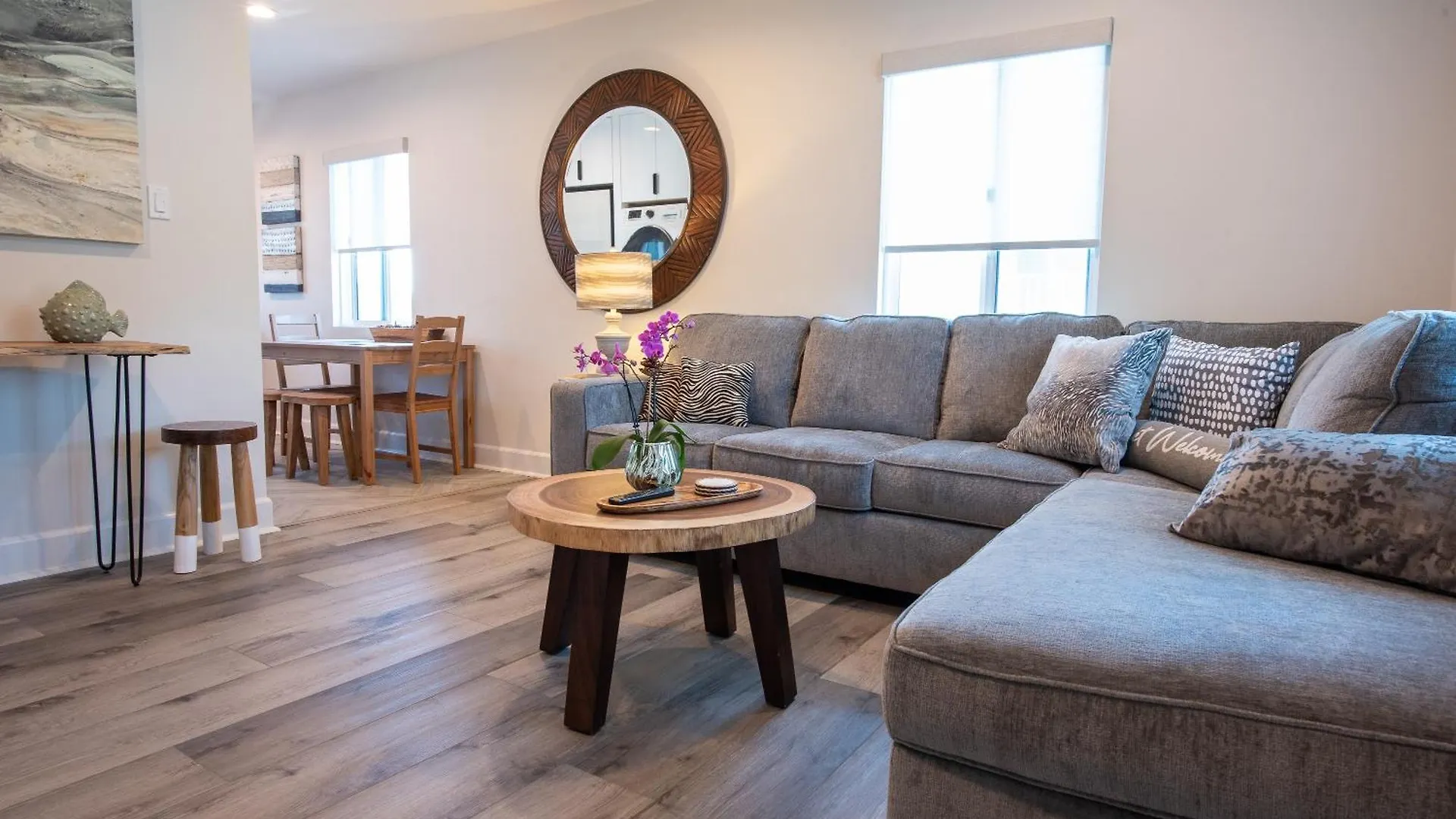Apartment 5bd Family, Event Friendly 4plex Steps2beach *