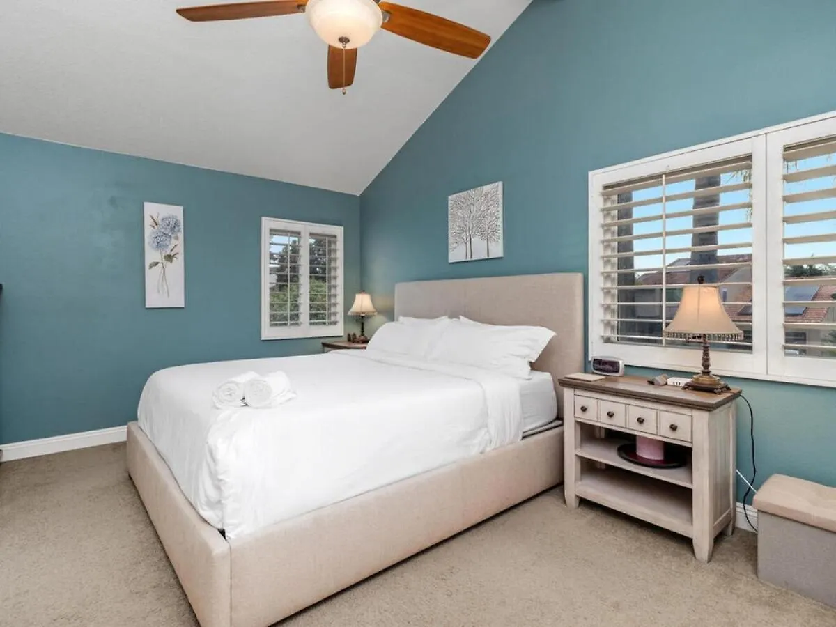 At First Sight - 5bd 3,5bth