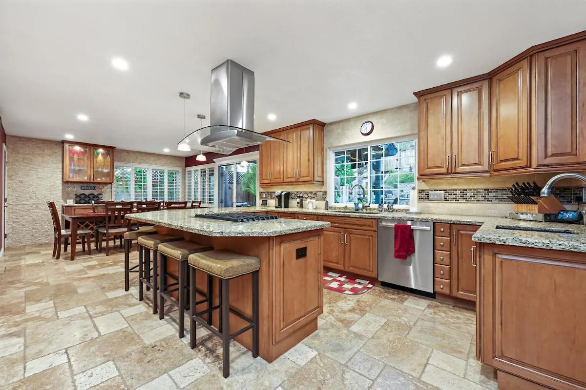 At First Sight - 5bd 3,5bth