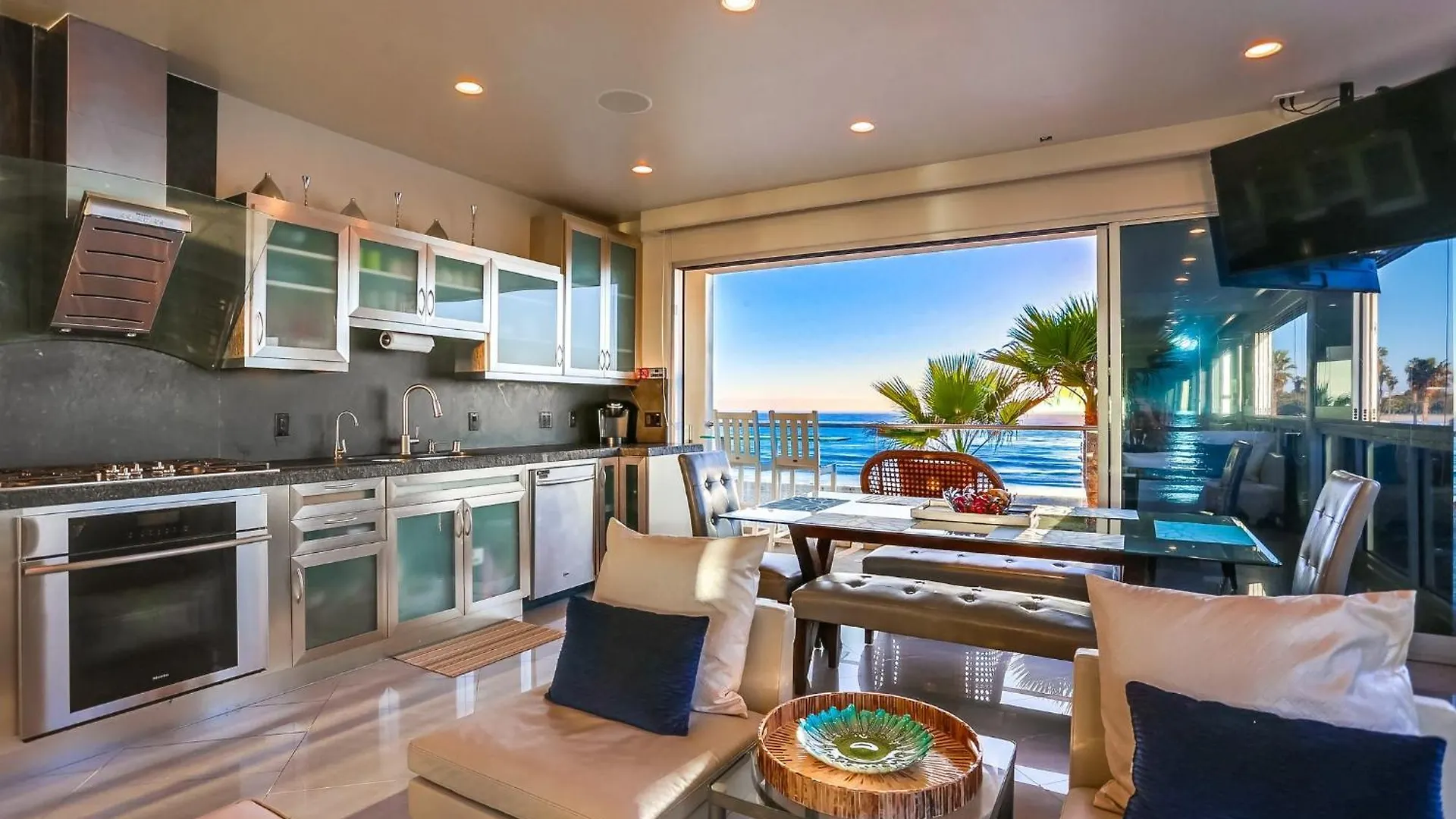 Apartment B5395 South Combo