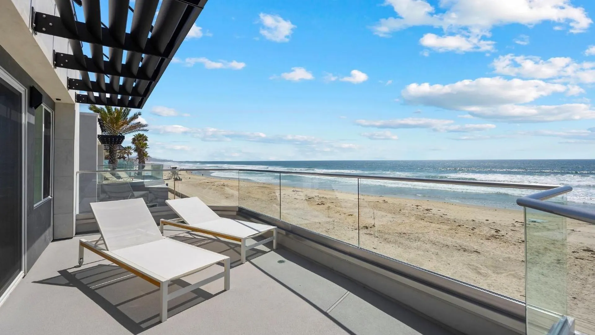 B5130 Bluewater Oceanfront 2 North *