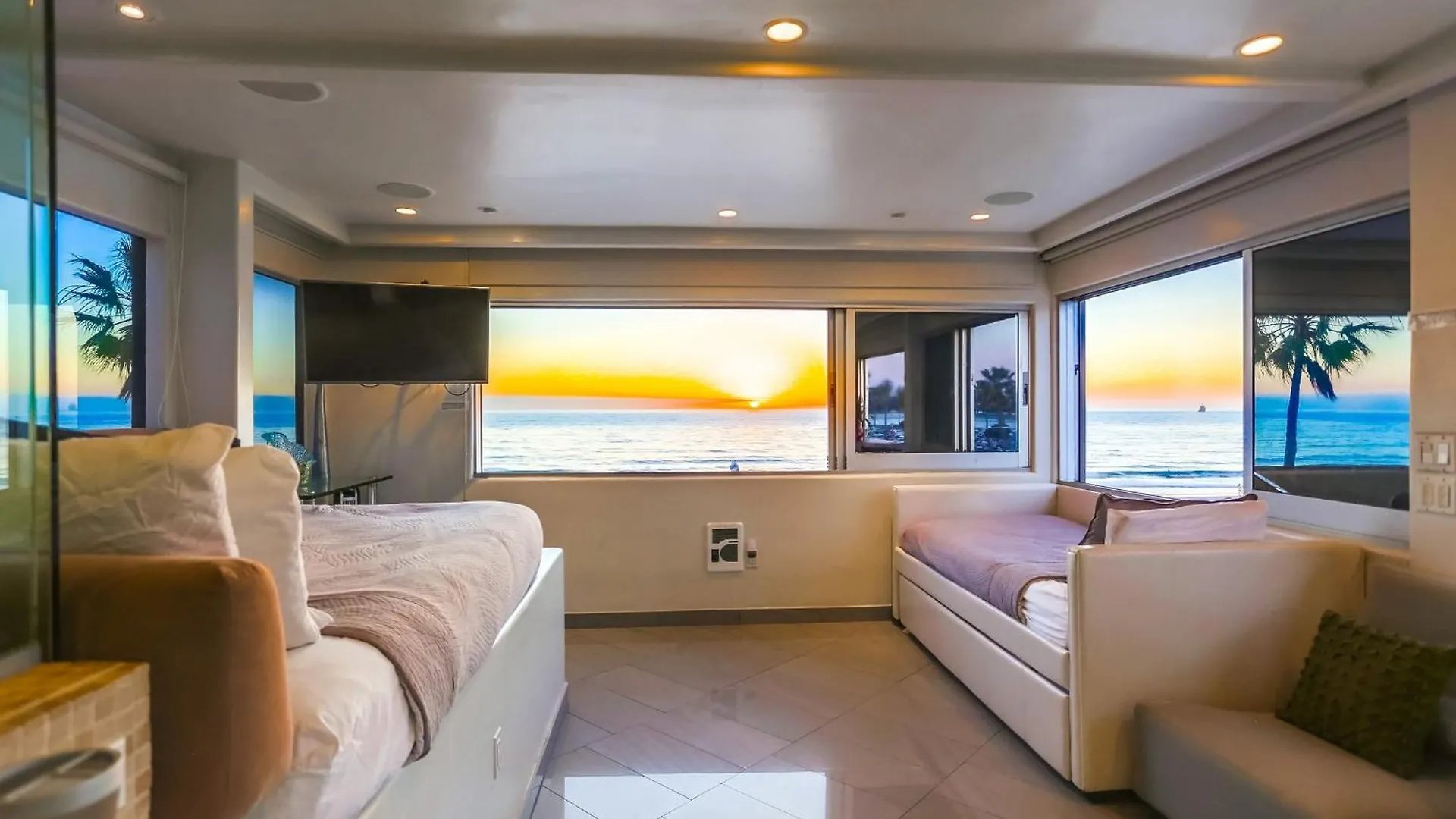B5395 South Combo Apartment