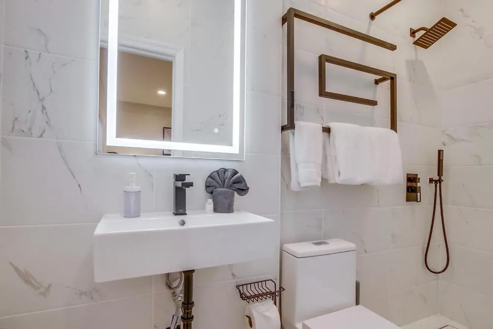 Casa Blanca-ultimate Getaway: Spa, Game Rooms, Firepit, Views *