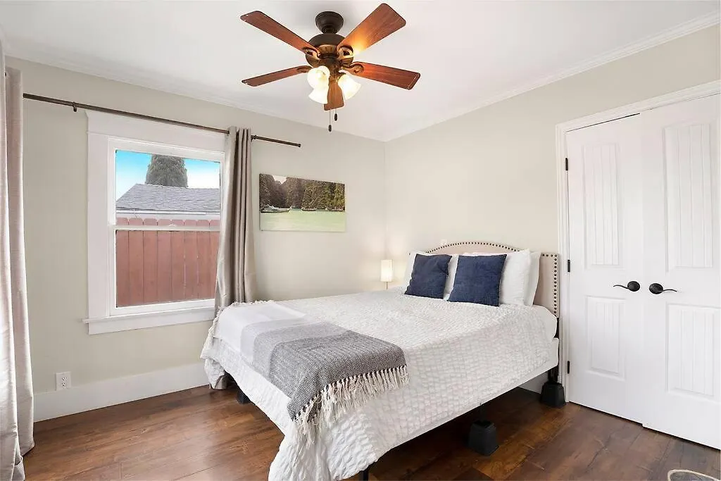 Modern Oasis With Jacuzzi In Our North Park Retreat * San Diego