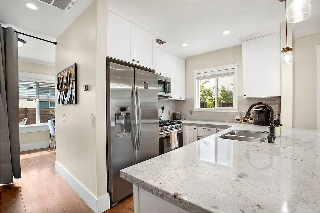 Modern Oasis With Jacuzzi In Our North Park Retreat *