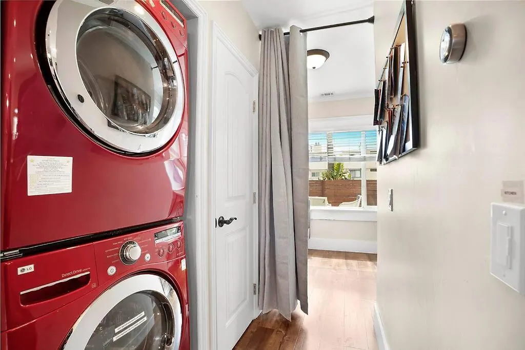 Holiday home Modern Oasis With Jacuzzi In Our North Park Retreat *