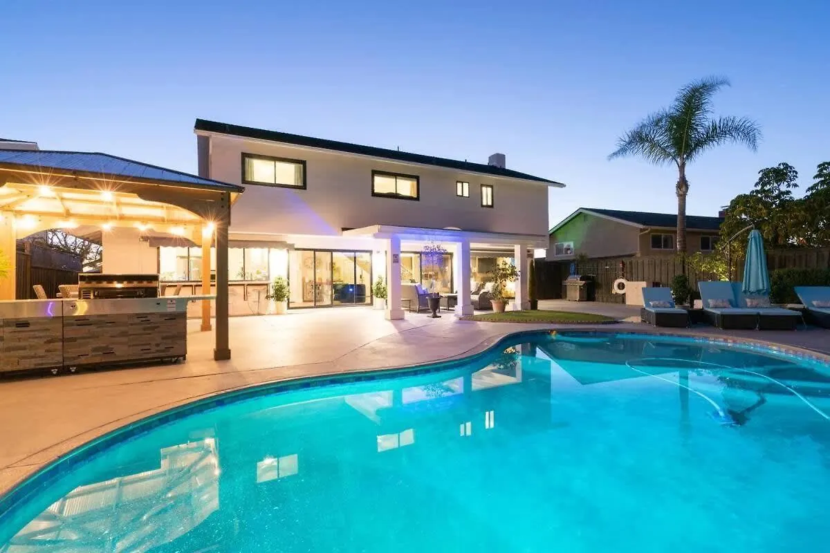 Designer Family With Resort-style Oasis * San Diego