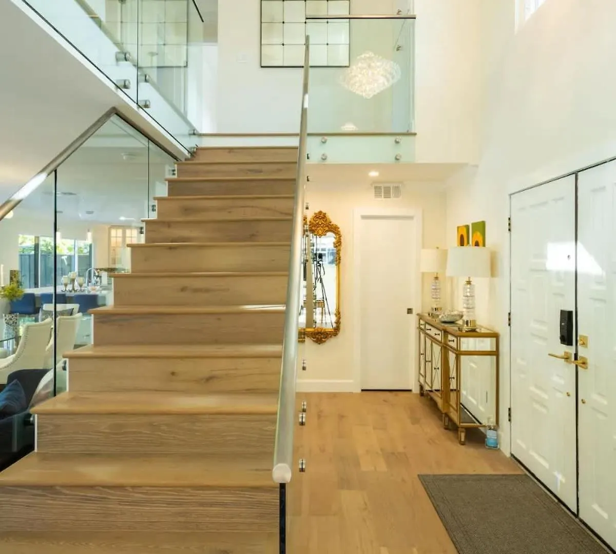 Designer Family With Resort-style Oasis *