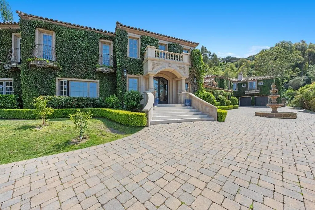 Grand Mediterranean In La Jolla Hillside Villa