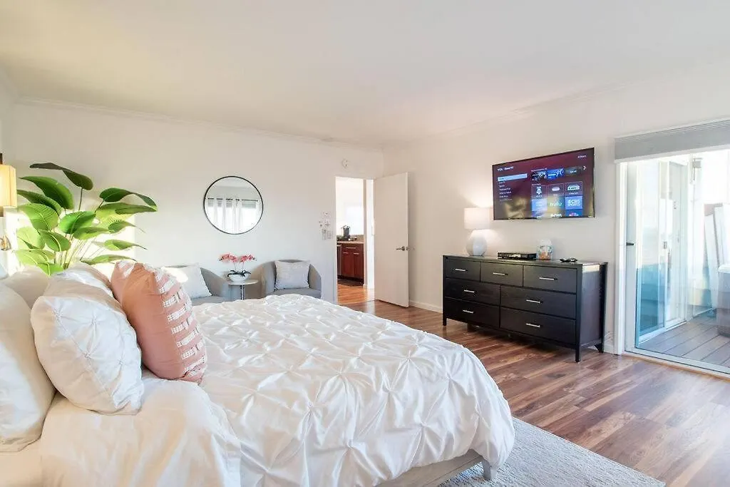 Incredible Hilltop Luxury Bay View Retreat Holiday home San Diego
