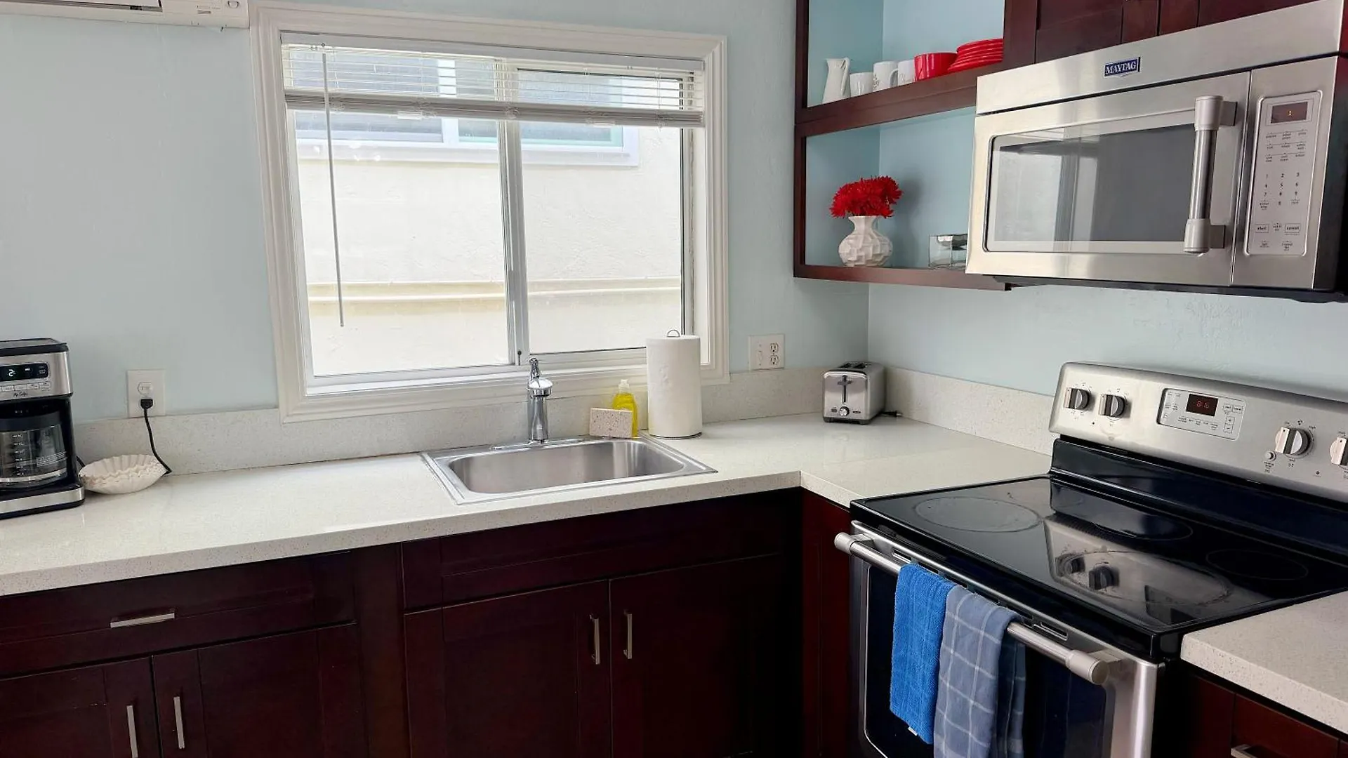 Charming Ocean 2br Apartment