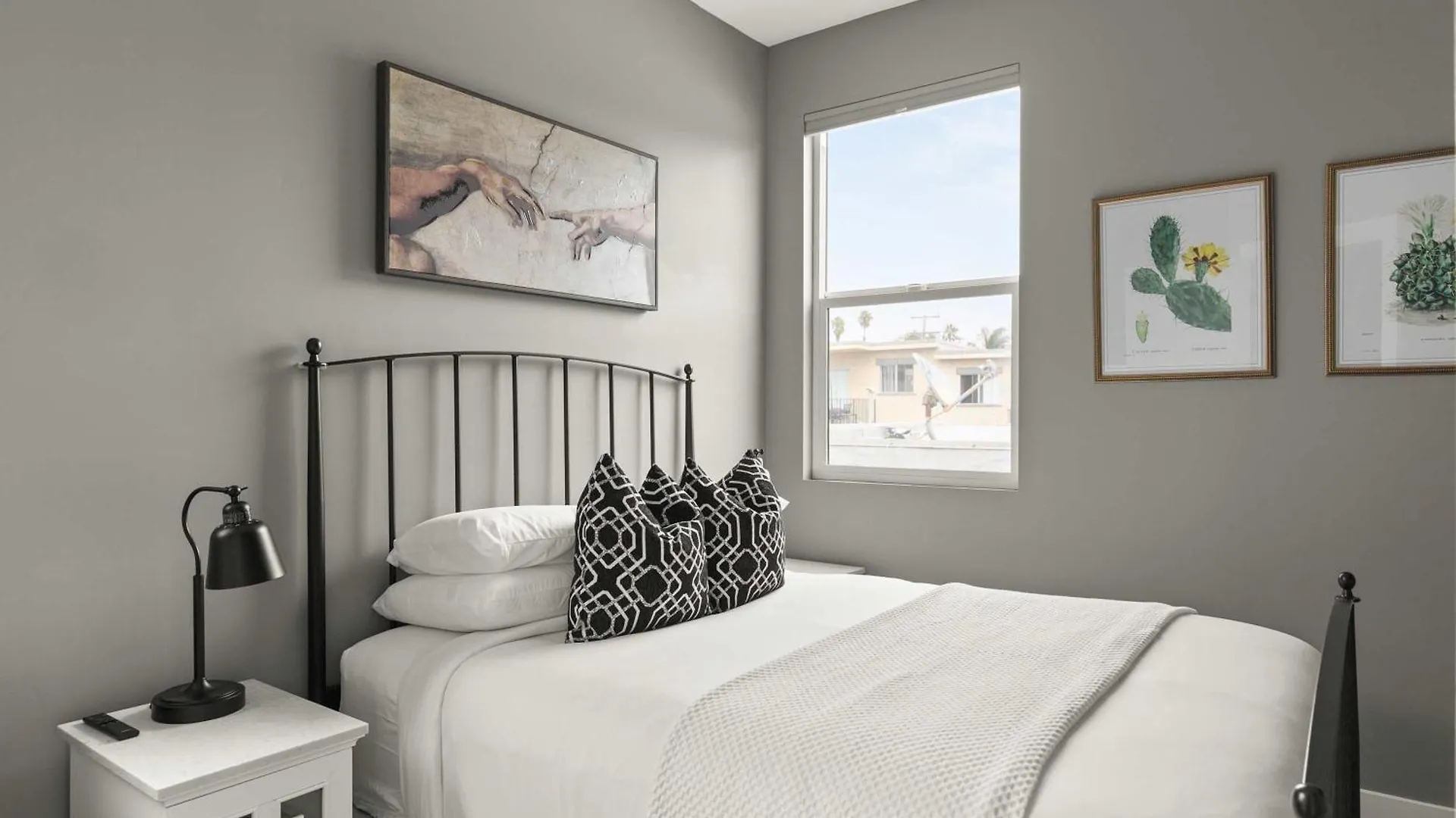Brand New Coastal Contemporary In Pacific Holiday home *