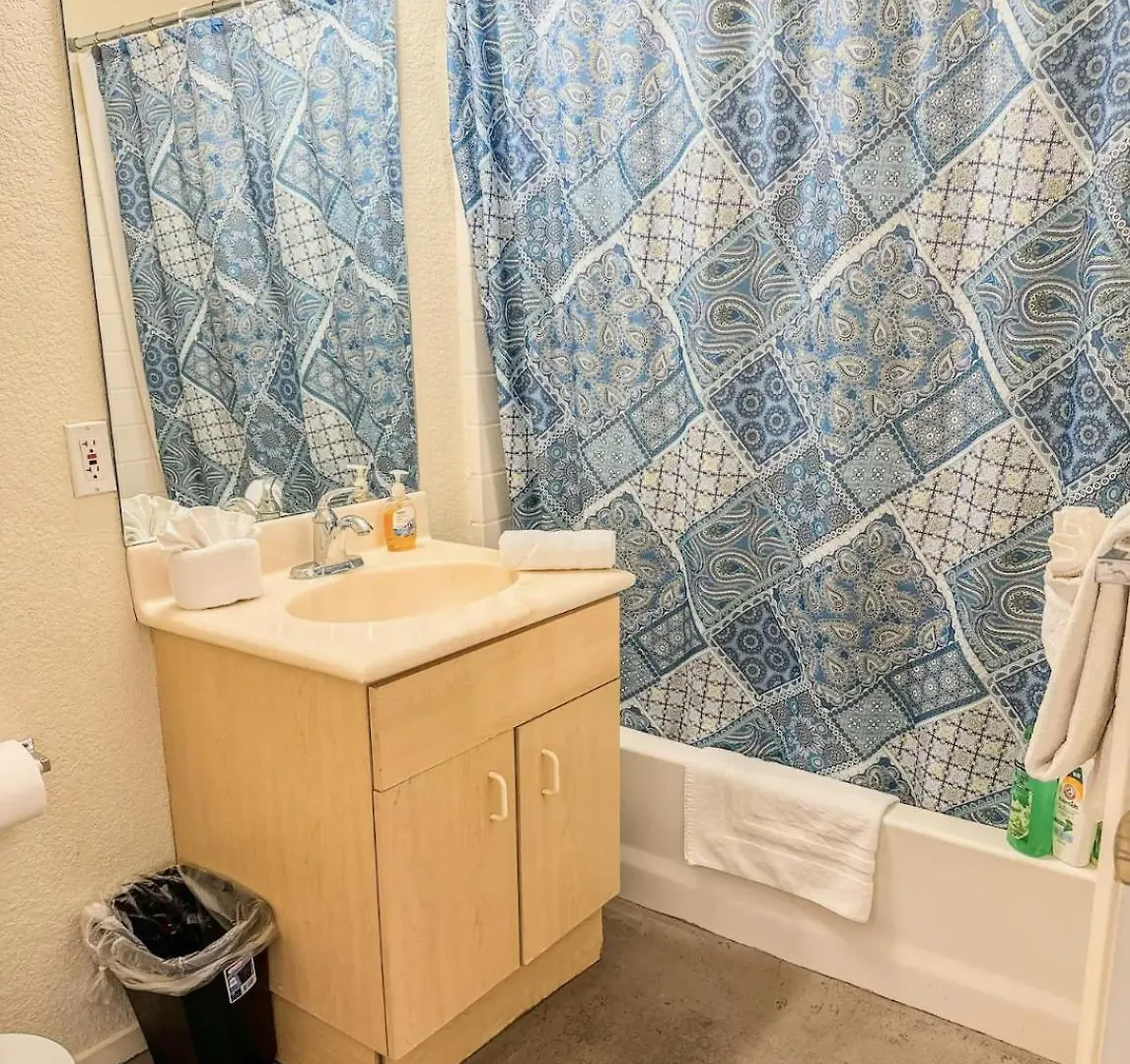 Apartmán Stylish Loft Near Downtown With Free Parking *