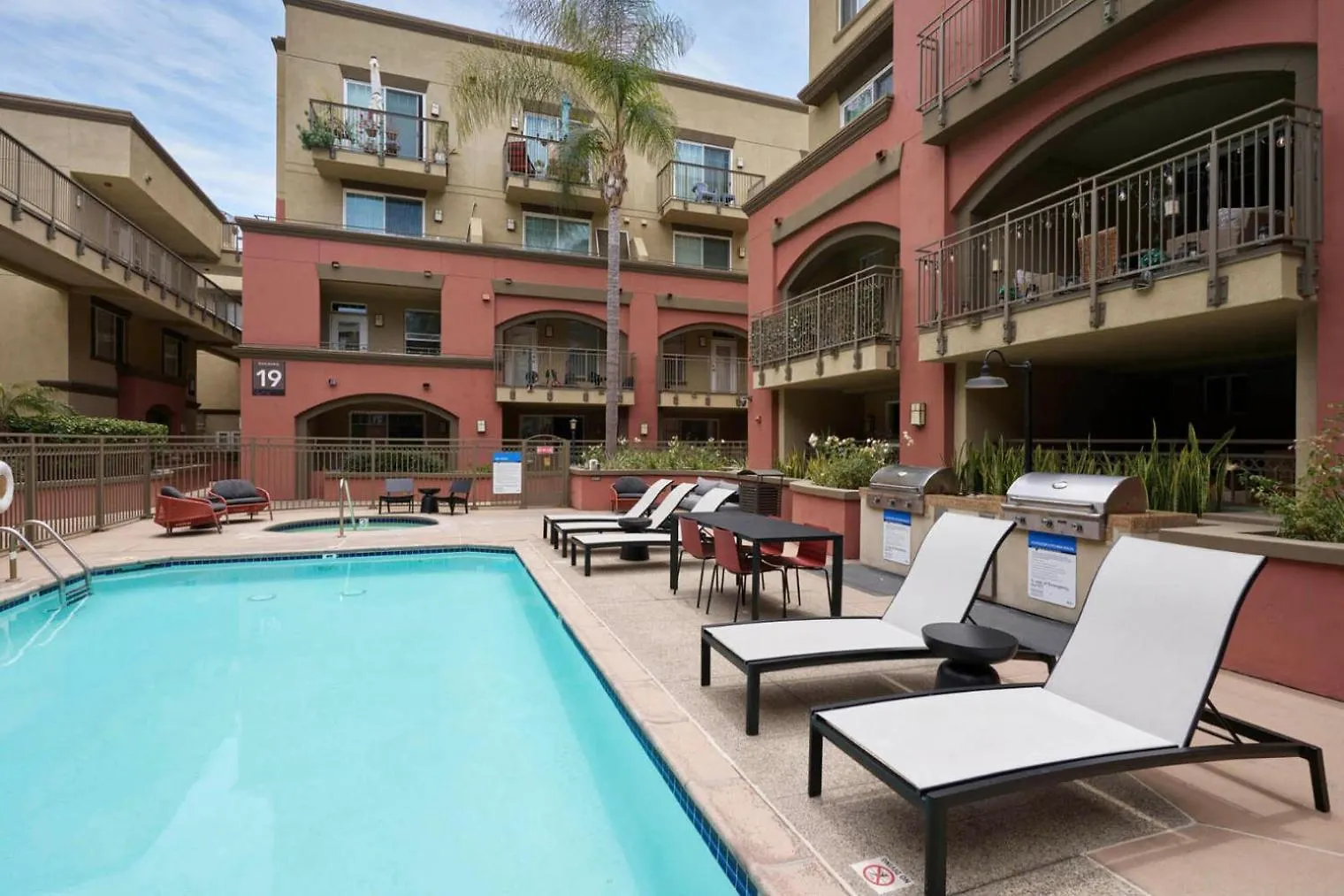 Blueground Gaslamp 1bd San-45 Apartment