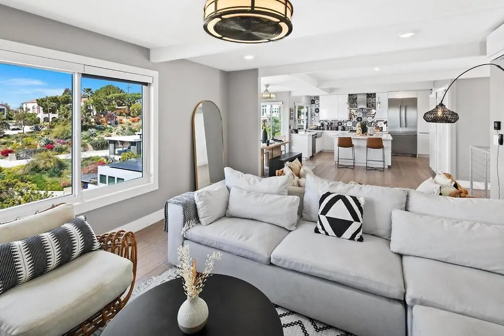 Ventana Vista, Ocean View San Diego