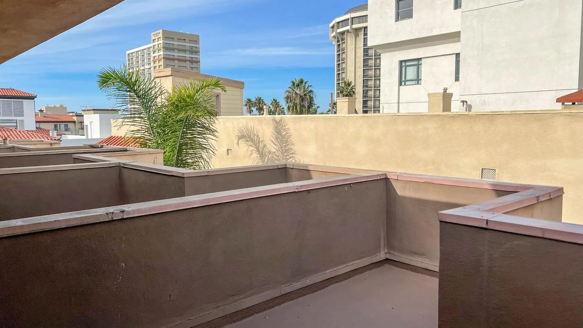 Stylish Loft Near Downtown With Free Parking Apartmán